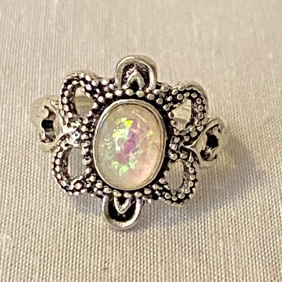 Silver Tone Ring Ornate Central Oval Opalesque Stone - Picture 2 of 5
